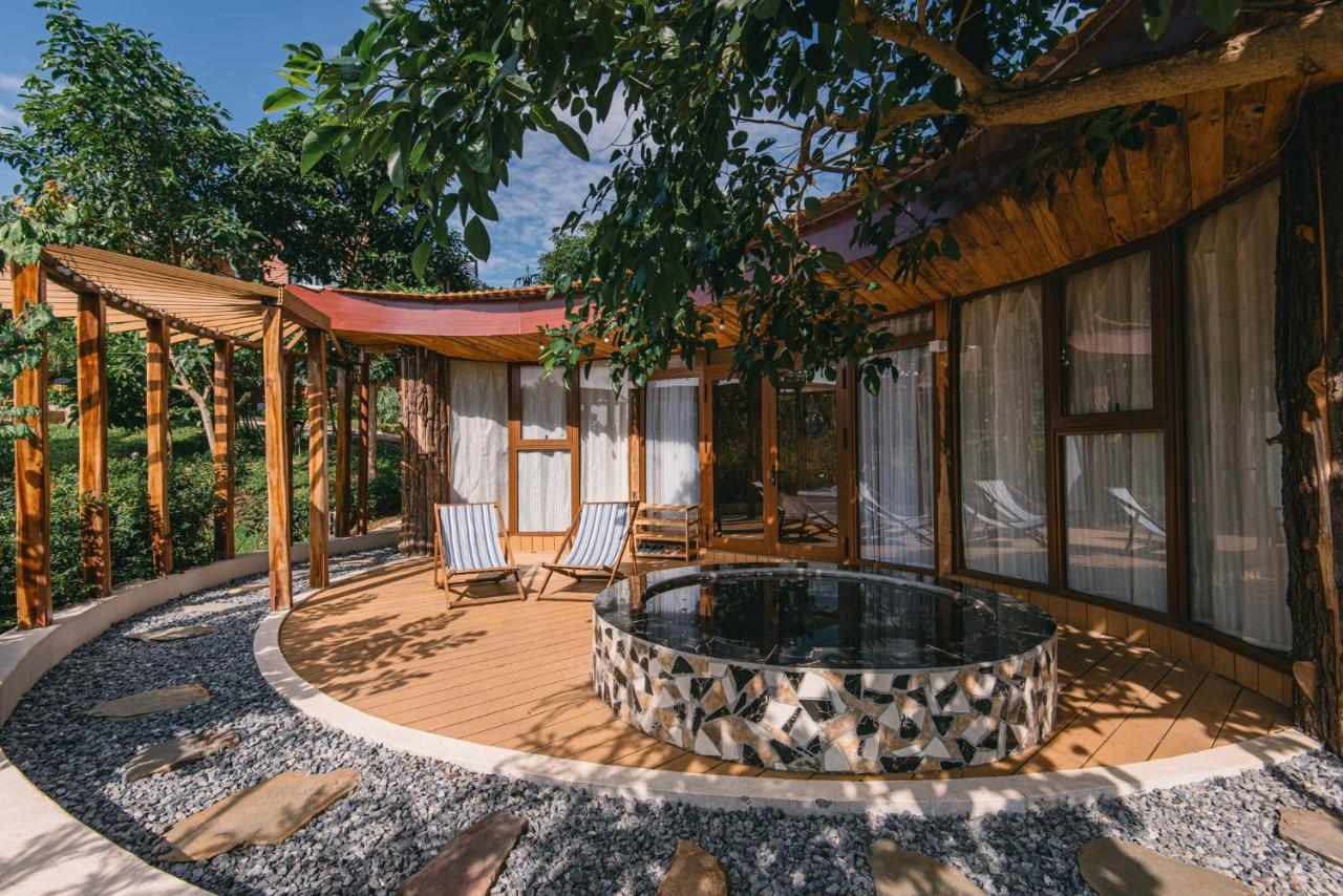 U Lesa - Nha Ben Rung Hotel Hanoi Bagian luar foto