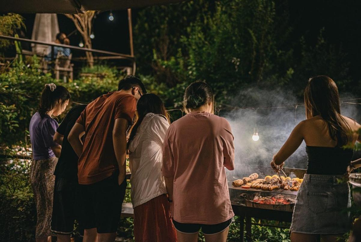 U Lesa - Nha Ben Rung Hotel Hanoi Bagian luar foto