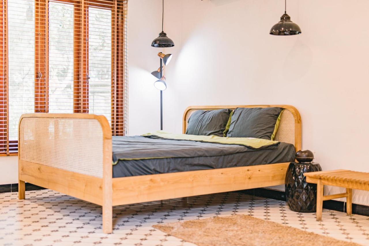 U Lesa - Nha Ben Rung Hotel Hanoi Bagian luar foto